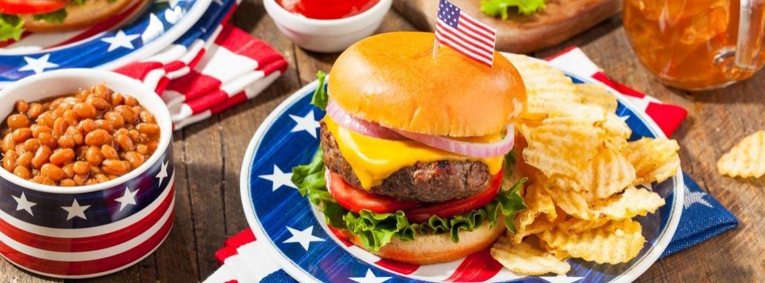 La comida tradicional estadounidense del cuatro de julio