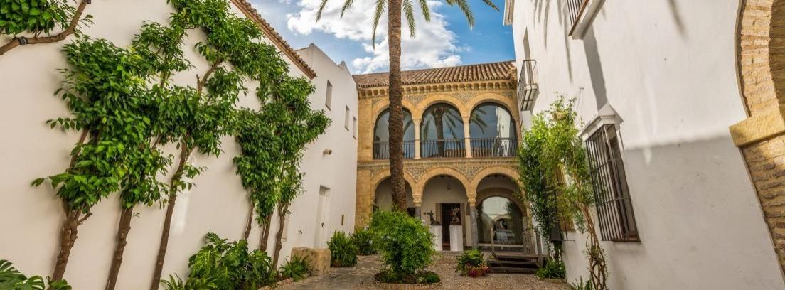 5 razones para decorar tu patio interior