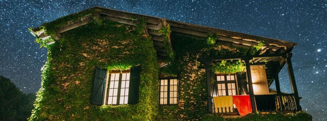 Cómo decorar una casa rural y convertirla en un lugar paradisíaco