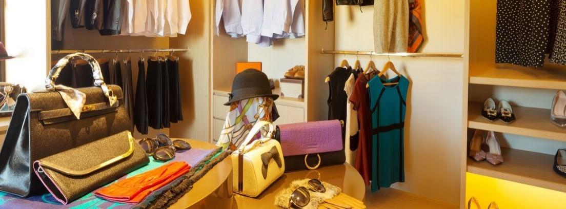 Cómo decorar y organizar un vestidor pequeño