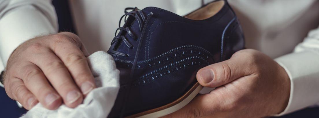 Cómo limpiar zapatos según su material