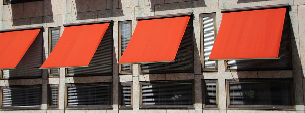 ¿Cómo instalar un toldo en una ventana?