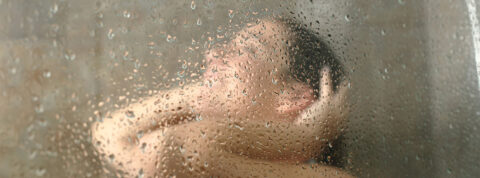 ¿Cómo cambiar las gomas de la mampara de la ducha?